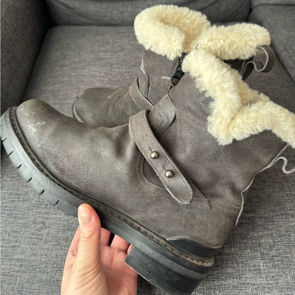 Rag & Bone
Suede Fur Trim Moto Boots
Women's Size:8,5 - Picture 7 of 12